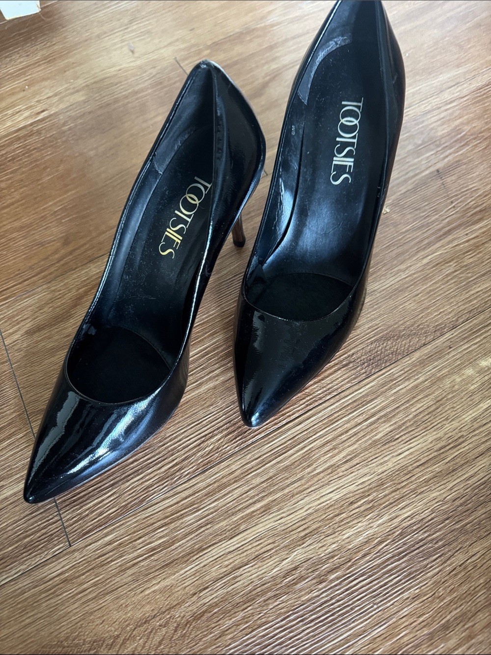 Women's Black Patent Pointed-Toe Pumps
Size 8
